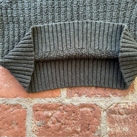 Free People Twisted Cable crop turtleneck sweater dark green gold metallic Small - Picture 2 of 16